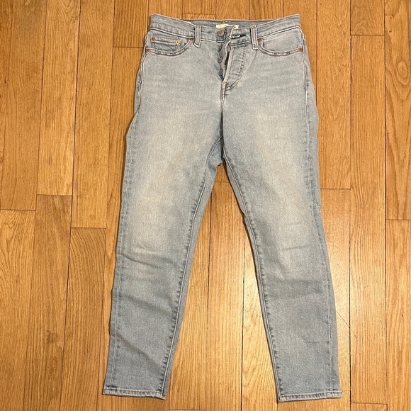 Levi's Wedgie High Rise Stretch Jean - Size 25 - Picture 3 of 8